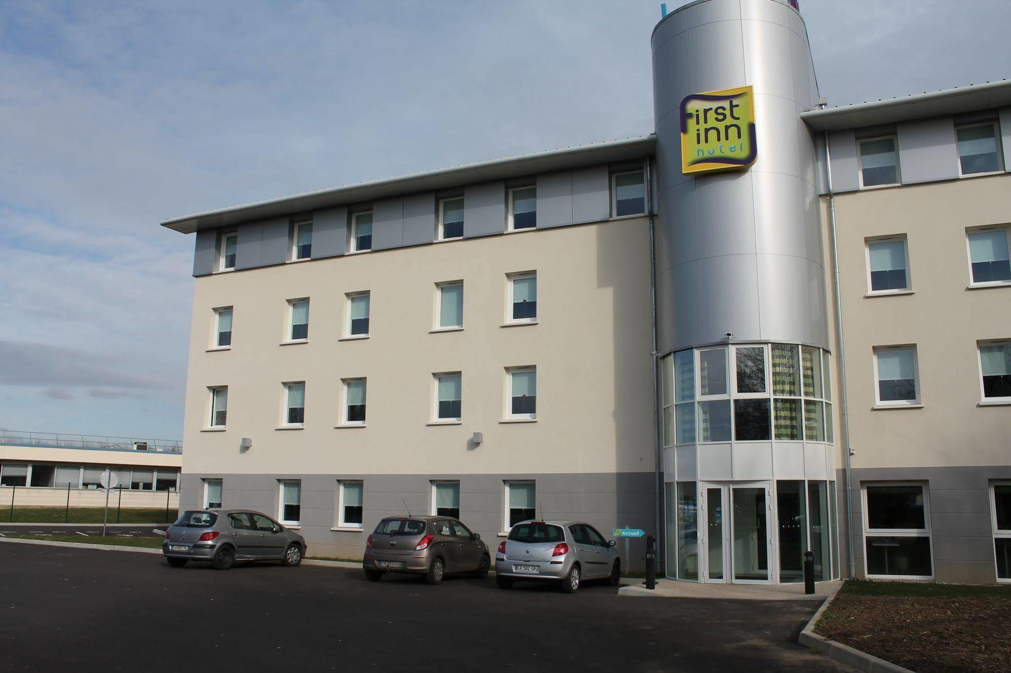 First Inn Hotel Paris Sud Les Ulis Exterior photo