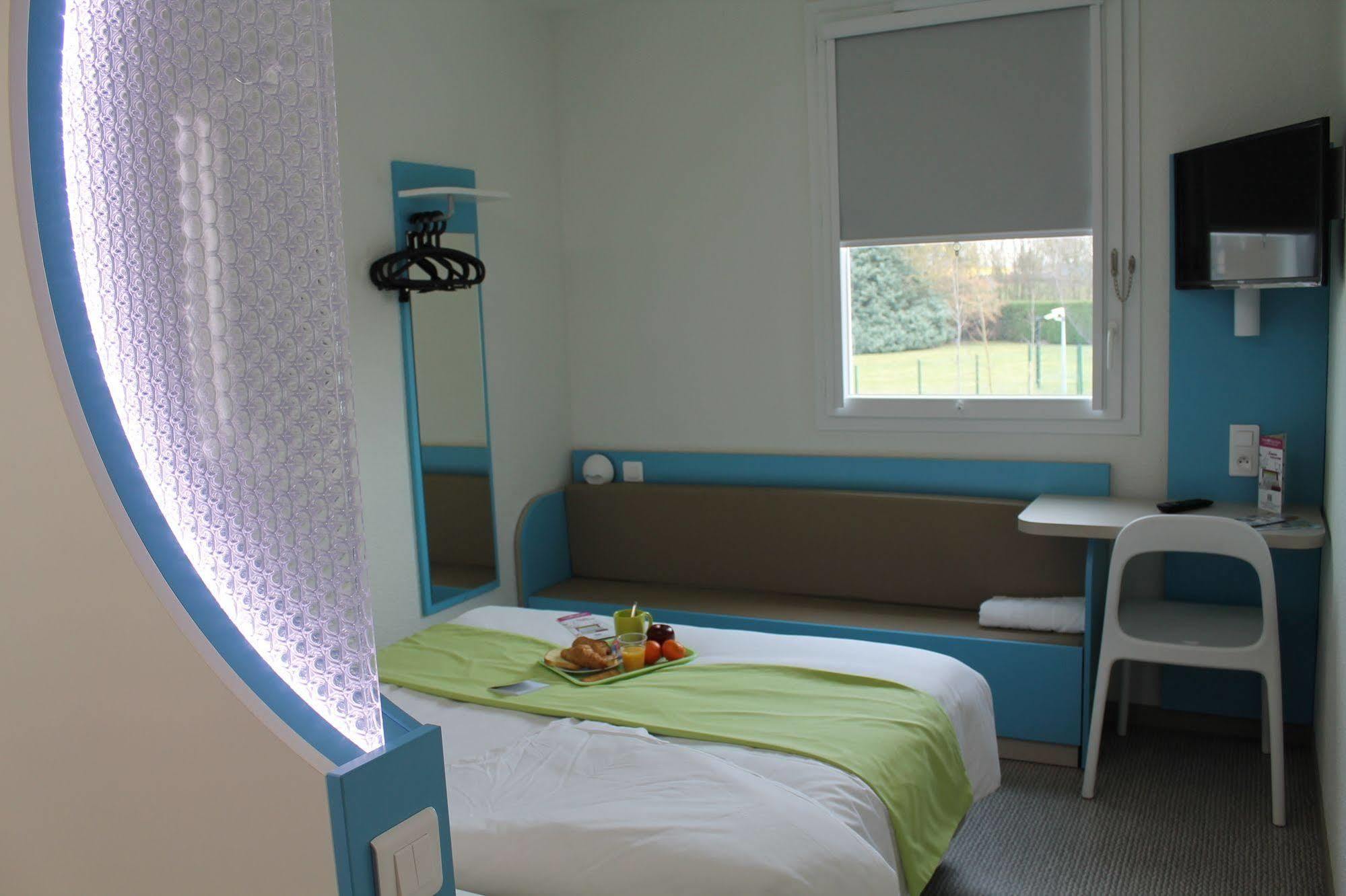 First Inn Hotel Paris Sud Les Ulis Exterior photo