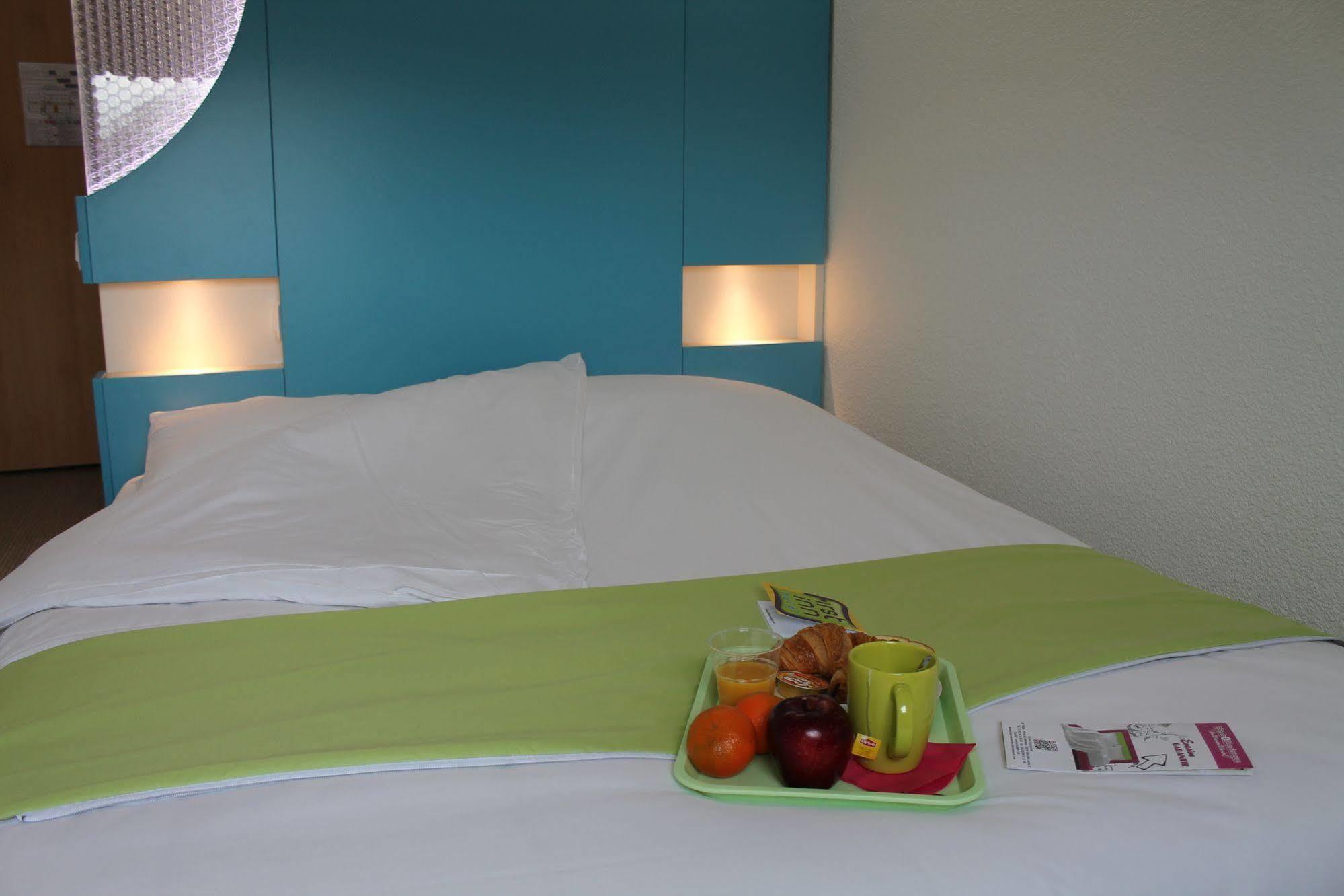 First Inn Hotel Paris Sud Les Ulis Exterior photo