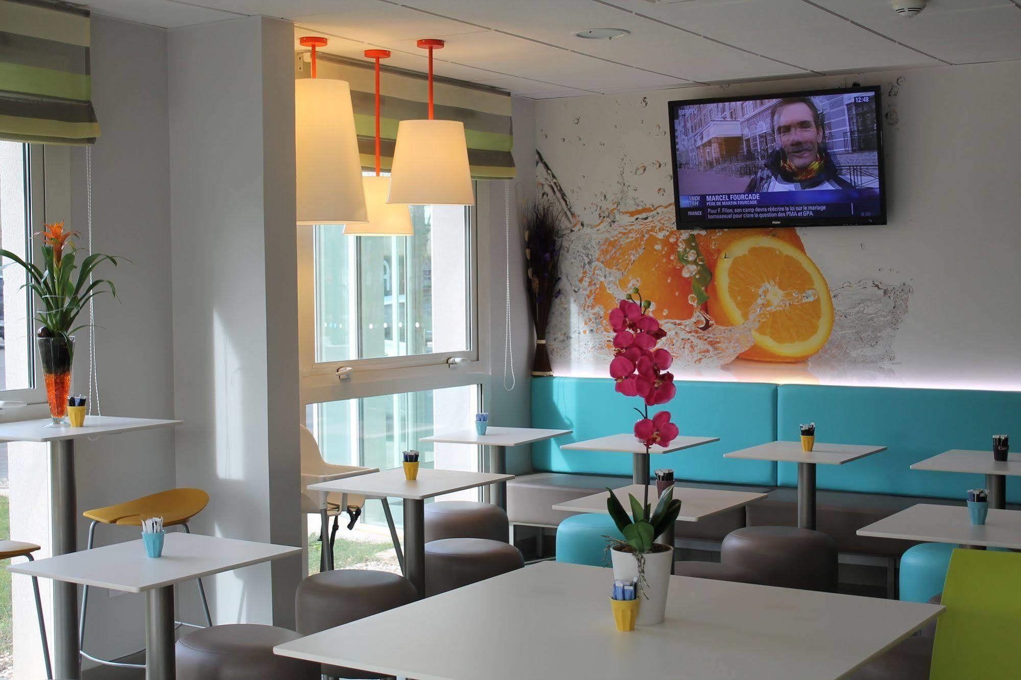 First Inn Hotel Paris Sud Les Ulis Exterior photo