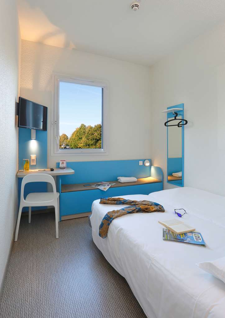 First Inn Hotel Paris Sud Les Ulis Room photo