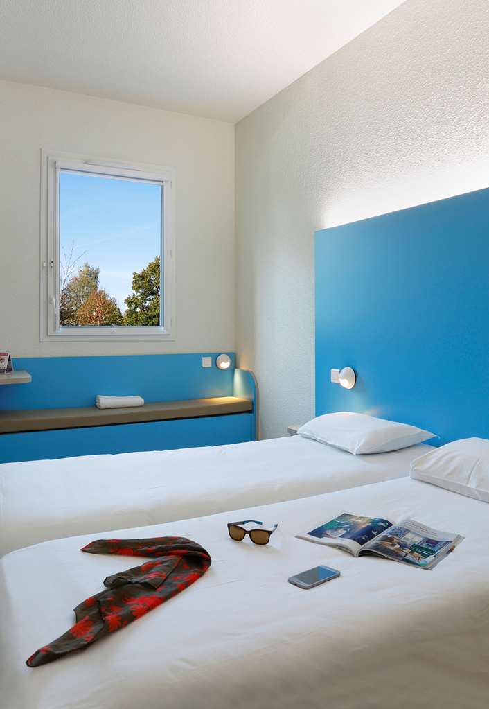 First Inn Hotel Paris Sud Les Ulis Room photo