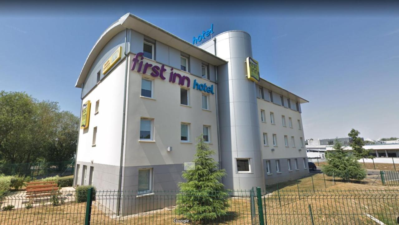 First Inn Hotel Paris Sud Les Ulis Exterior photo